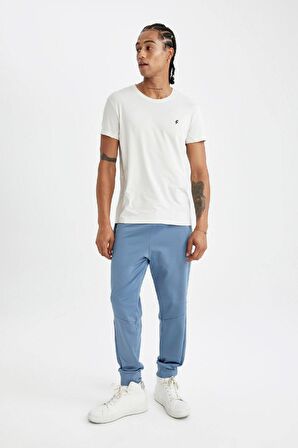 DeFactoFit Beyaz Slim Fit Dar Kesim Bisiklet Yaka Sporcu Kısa Kollu Tişört C9183AX24AUGR493