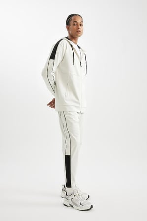 DeFacto Standart Fit İnce Jogger Eşofman Altı Skuba Dalgıç Kumaş Sporcu Beli Lastikli B4537AX24AUBG721