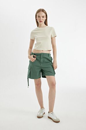 DeFacto Coool Regular Fit Normal Bel Kısa Paça Gabardin Şort D1006AX24SMGN1102