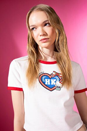 DeFacto Coool Hello Kitty Fitted Bisiklet Yaka Ribana Kısa Kollu Tişört D4215AX24HSWT32
