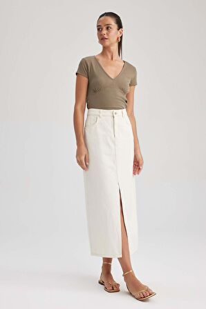 DeFacto Slim Fit V Yaka Fitilli Kaşkorse Kısa Kollu Tişört B2022AX23HSKH459