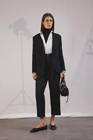 DeFacto Carrot Fit Kemerli Klasik Pantolon Siyah Yüksek Bel Dar Paça Piliseli Basic Düz Kısa Paça D4282AX24AUBK27