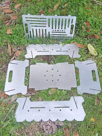 LAZER TAMAMI PASLANMAZ ÇELİK MANGAL PORTATİF PRATİK KATLANABİLİR 41X25 CM