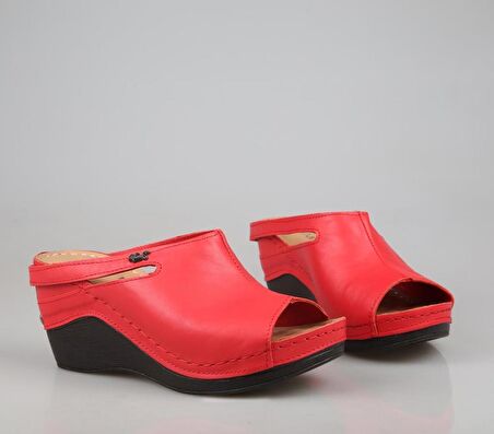 CASTLE BLACK 42112 Hakiki Deri Ortopedik Kırmızı Kadın Terlik