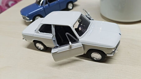 Oyuncak Metal Model Araba 1/36 Çek Bırak BMW 2002 Ti Beyaz