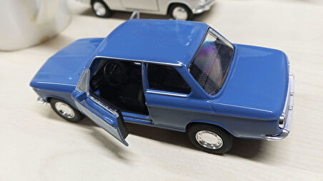 Oyuncak Metal Model Araba 1/36 Çek Bırak BMW 2002 Ti Turkuaz