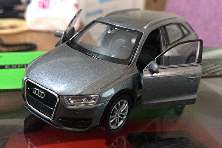 Oyuncak Model Metal Araba 1/36 Çek Bırak Gri Audi Q3 Jeep