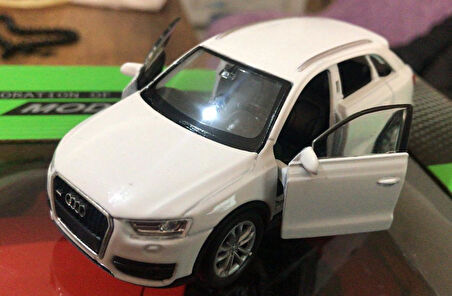 Oyuncak Model Metal Araba 1/36 Çek Bırak Beyaz Audi Q3 Jeep