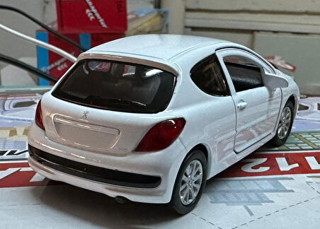 Oyuncak Metal Model Araba 1/36 Çek Bırak Peugeot 207 Beyaz