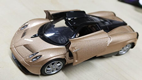 Oyuncak Metal Model Araba 1/36 Çek Bırak Gold Pagani Huayra 