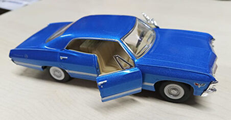 Kinsmart Oyuncak Metal Model Araba 1/36 Çek Bırak 1967 Mavi Chevrolet İmpala 