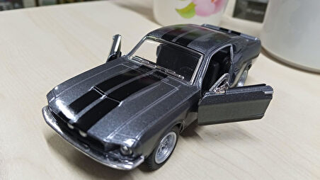 Kinsmart Oyuncak Metal Model Araba 1/36 Çek Bırak 1967 Siyah Shelby Gt-500 Füme