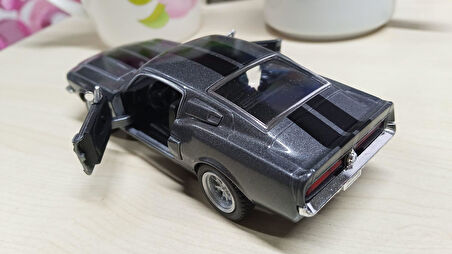 Kinsmart Oyuncak Metal Model Araba 1/36 Çek Bırak 1967 Siyah Shelby Gt-500 Füme