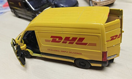 Kinsmart Oyuncak Metal Model Araba 1/36 Çek Bırak Mercedes Benz DHL Kargo Aracı