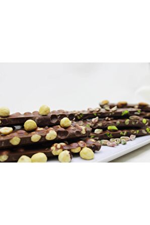 Dark Brown 250 gr Fındıklı ve Antep Fıstıklı Sütlü Beyoğlu Çikolatası