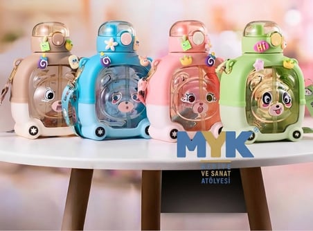MYK HEDİYE VE SANAT ATÖLYESİ Ayıcık Model Suluk Yeşil 1000 ML BPA İçermez