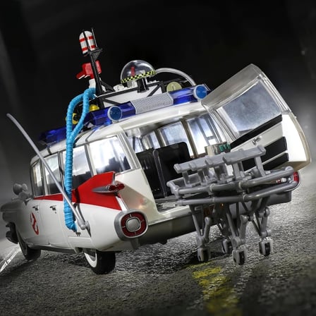 Hasbro Ghostbusters Plasma Series Ecto-1 (1984) Araç