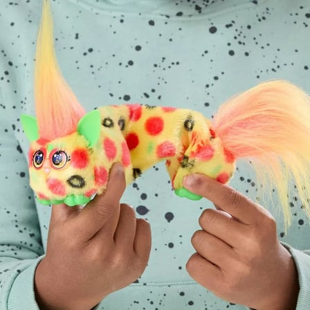 Furby DJ Furblets Pepp-Oh-Roni İnteraktif Elektronik Peluş Oyuncak Sesli Müzikli 45+ Ses
