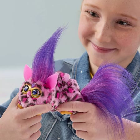Furby DJ Furblets Kitt-Ee-Luv İnteraktif Elektronik Peluş Oyuncak Sesli Müzikli 45+ Ses