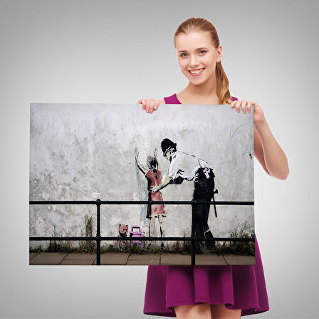 Bansky'nin Küçük Kız Çocuğunu Arayan Polis İsimli Çalışması Kanvas Tablo-5010