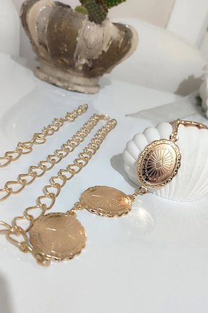 Kadın Gold Renk Vintage Madalyon Figürlü Oval Kabartma Desenli Şık Zincir Elbise ve Abiye, Ceket Kemeri - MFR5017
