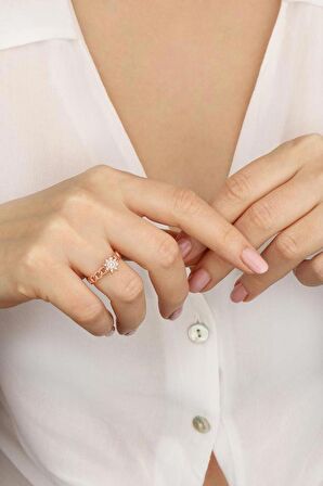 Beyaz Taşlı Yıldızlı Gümüş Yüzük