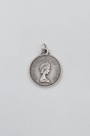 Kraliçe Elizabeth II (Genç Portre) Anahtarlık - Antik Gümüş Kaplama - Kadın Erkek