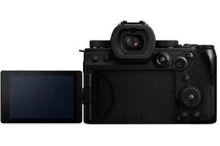 Panasonic Lumix S DC-S5 IIX Body Aynasız Fotoğraf Makinesi / LENS BÖLÜNMÜŞTÜR