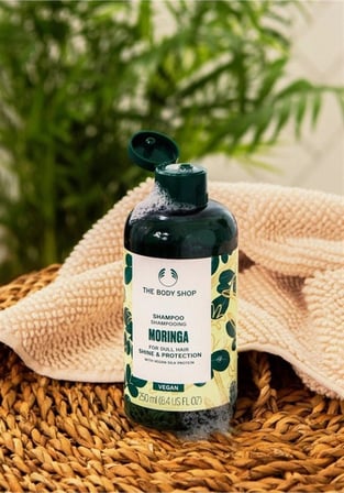 The Body Shop Moringa Işıltı Veren Koruyucu Şampuan 250 Ml Mat