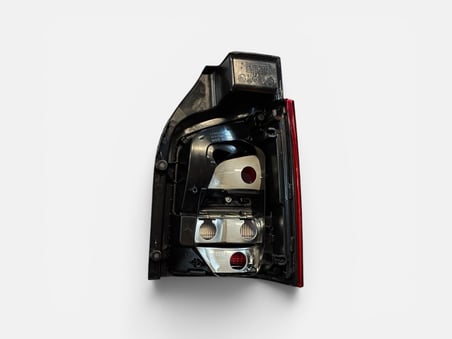 DEPO VOLKSWAGEN TRANSPORTER TEK KAPI SOL ARKA STOP LAMBASI TEK KAPI BEYAZ SİNYAL 2010-2015