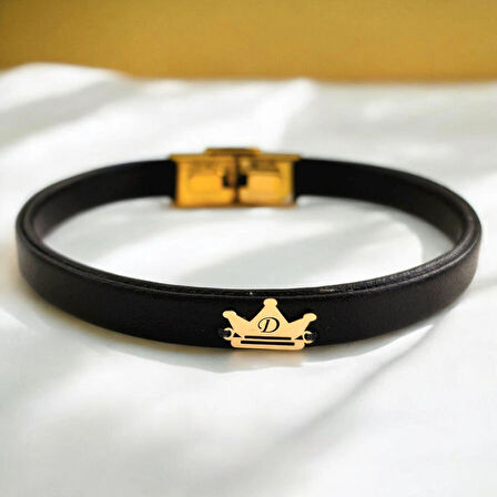 D Harfine Özel Taç Motifli 14 Ayar Altın Plakalı Hakiki Siyah Derili Hediye Bileklik-503harf