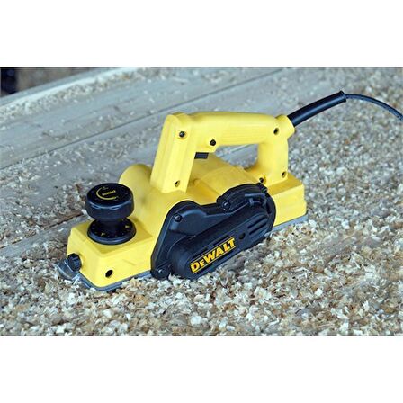 Dewalt D26676-TR Planya 550W 82mm