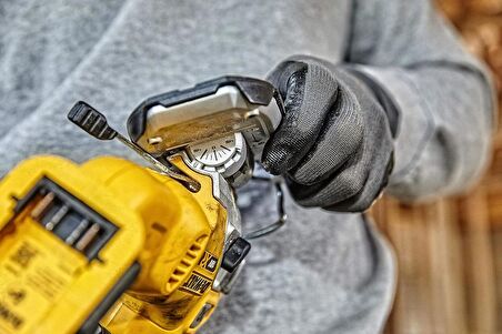 Dewalt DCS334NT-XJ 18V Kömürsüz Dekupaj Testere (Aküsüz)