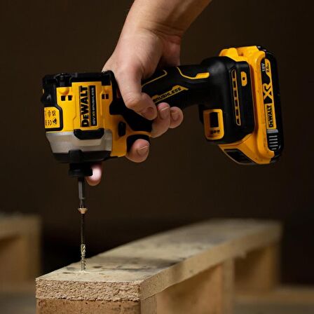 Dewalt DCF850D2T 18V 2.0AH Li-Ion Kömürsüz Çift Akülü Darbeli Tornavida