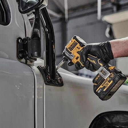 Dewalt DCF850P2T 5 Ah Çift Akülü Darbeli Vidalama Makinesi