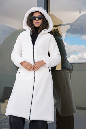 9132 Kapüşonlu Peluş Kaban - Krem