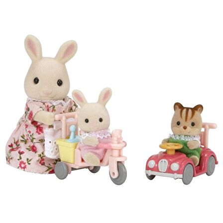 Sylvanian Families Bebekler Gezintide 5040