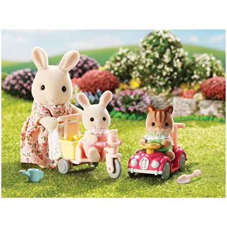 Sylvanian Families Bebekler Gezintide 5040