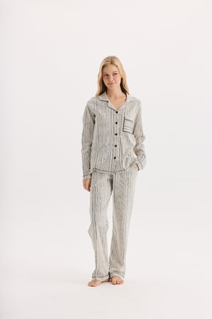 %100 Pamuk Kumaş Uzun Kol Önden Düğmeli Gömlek Yaka Pijama Takımı 27301