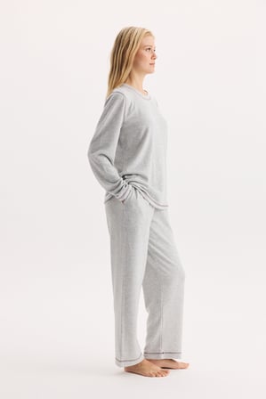 %100 Pamuk Kumaş Uzun Kol Pijama Takımı 27413