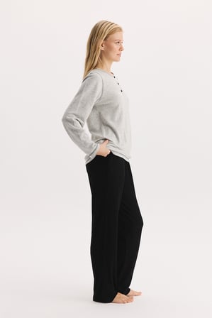 %100 Pamuklu Uzun Kollu Düğme Detaylı Pijama Takım 27411