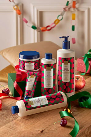 Care Festive Elma ve Siyah Kiraz İçeren Tazeleyici Vücut Losyonu 400 Ml.