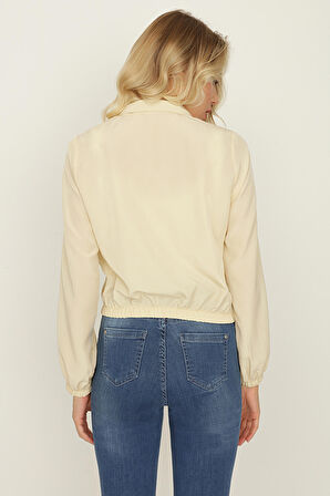 Kadın Önden Fermuarlı İnce Ceket