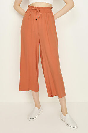 Kadın Beli Lastikli Geniş Paça Rahat Pantolon