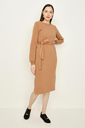 Kadın Beli Kuşaklı Yandan Yırtmaçlı Sweat Elbise