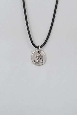 Om Aum Sembolü Siyah Deri İp Kolye - Antik Gümüş Kaplama - Kadın Erkek - 60 cm