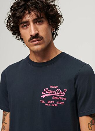 Superdry Bisiklet Yaka Baskılı Lacivert Erkek T-Shirt M1011922A98T_NEON VL T SHIRT