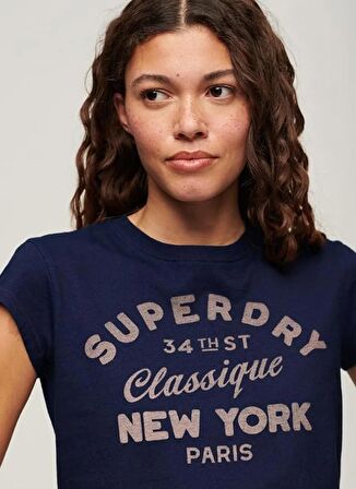 Superdry Bisiklet Yaka Baskılı Lacivert Kadın T-Shirt W1011405A