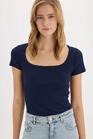 Slim Fit Dar Kesim Yuvarlak Yaka Basic Düz Fitilli Kaşkorse Kısa Kollu Tişört