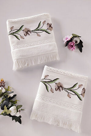Kanaviçe Nakışlı Güllü Kadife El Yüz Havlusu - 50x90 cm- Krem
